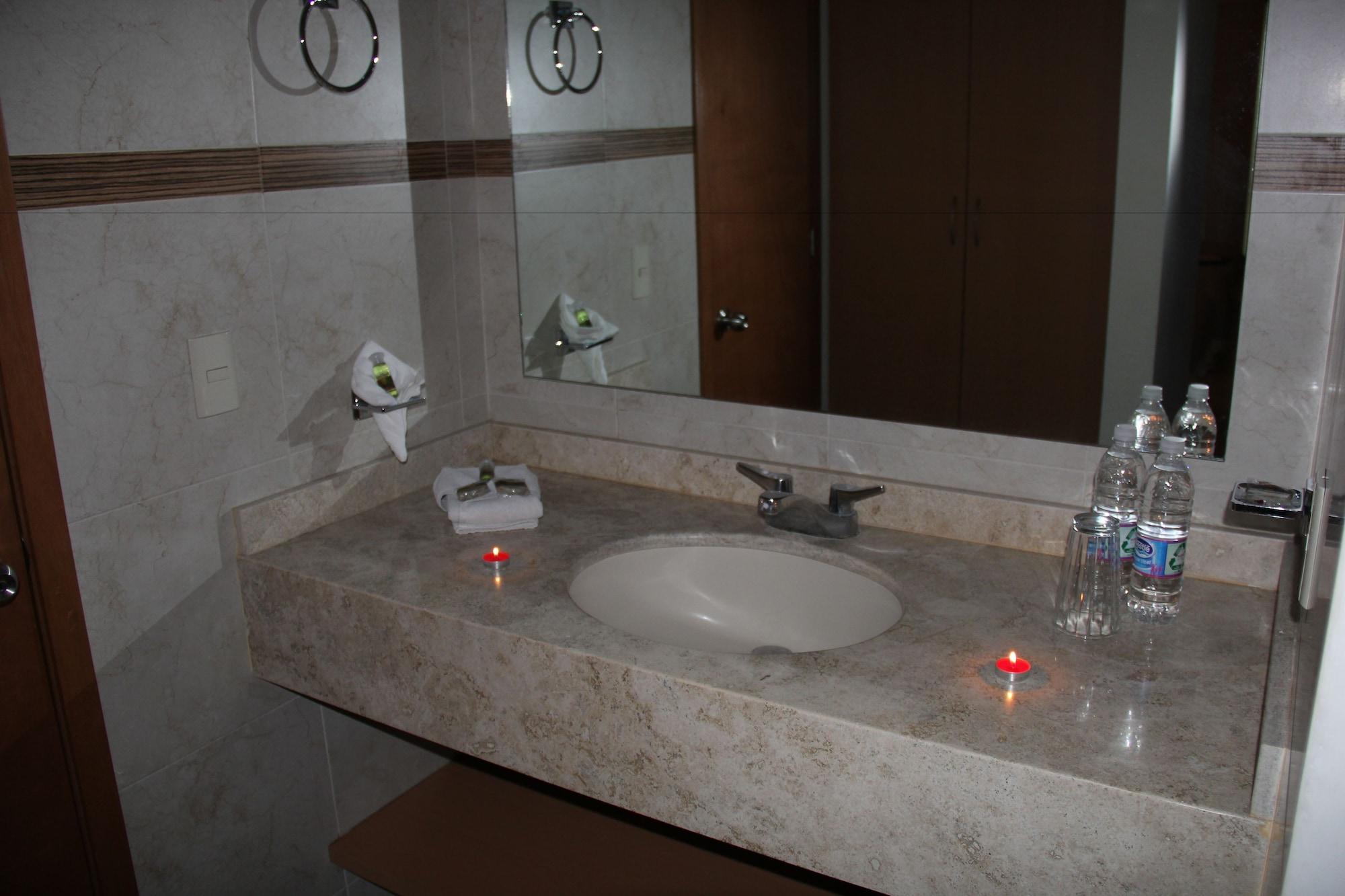 Hotel Real ซาโปปัน ภายนอก รูปภาพ