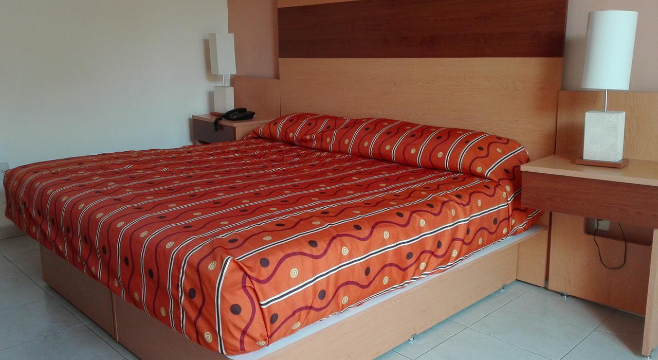 Hotel Real ซาโปปัน ภายนอก รูปภาพ